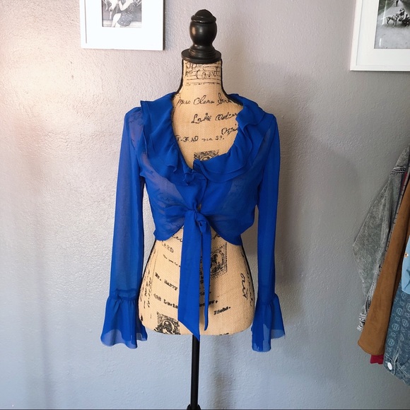 Tops - Royal blue tie front crop top